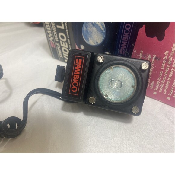 Ámbito Simple wonder AC/DC video light works complete Model V – 0865 - Picture 3 of 9